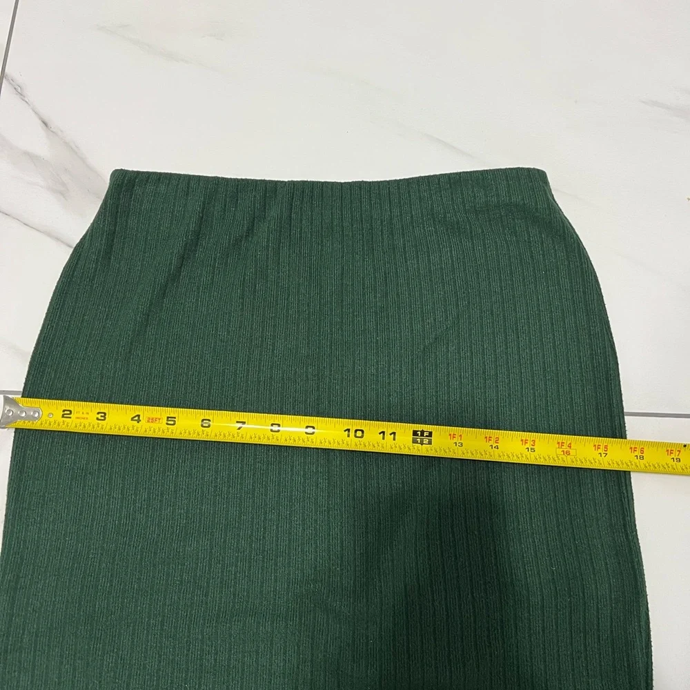 Zara Elegant Green Ribbed Mide Skirt Sz L